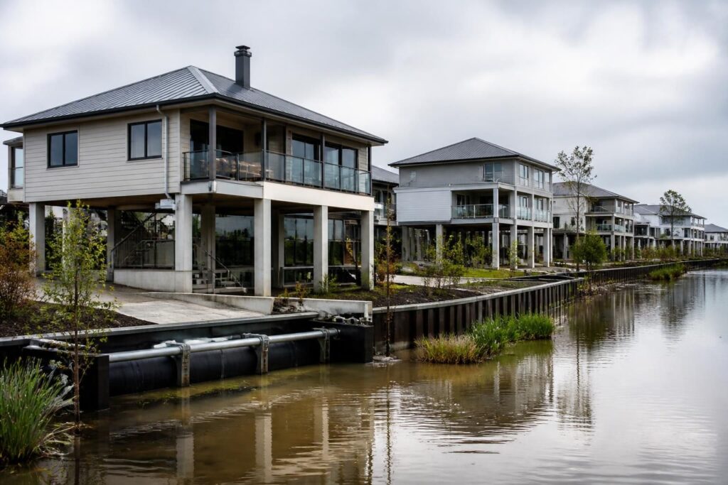 découvrez les règles pour acheter en zone inondable : ce qui est constructible, assurable et revendable afin de sécuriser votre investissement immobilier.